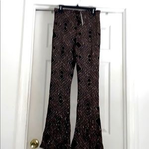 2-Piece Boohoo Black and gold sequin pants set